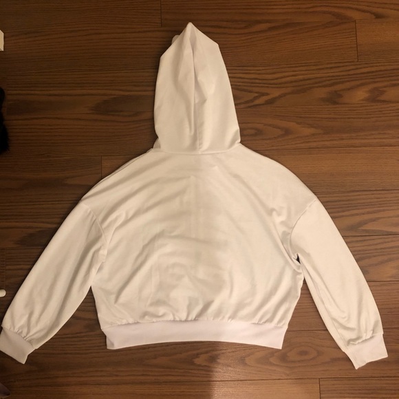 White Zip Up Hoodie🤍 - Picture 4 of 4